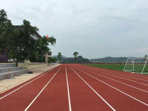 全塑型塑膠跑道